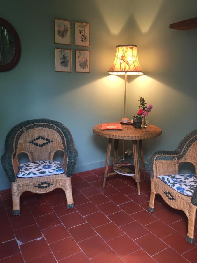 Damechouette Bed & Breakfast Pujols  ภายนอก รูปภาพ