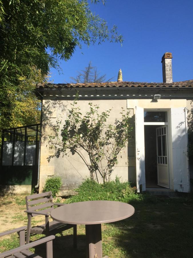 Damechouette Bed & Breakfast Pujols  ภายนอก รูปภาพ