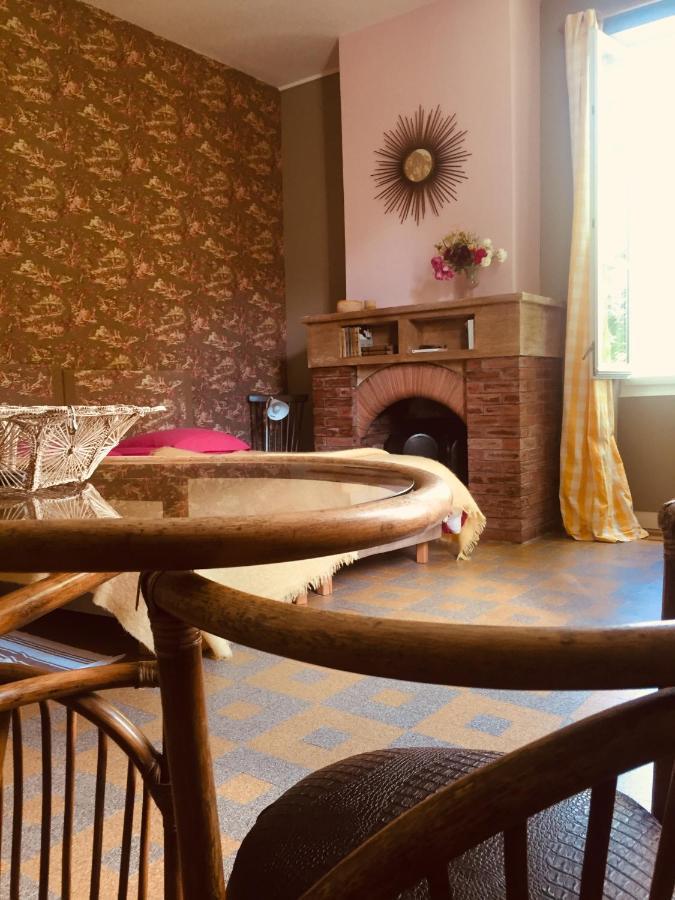 Damechouette Bed & Breakfast Pujols  ภายนอก รูปภาพ