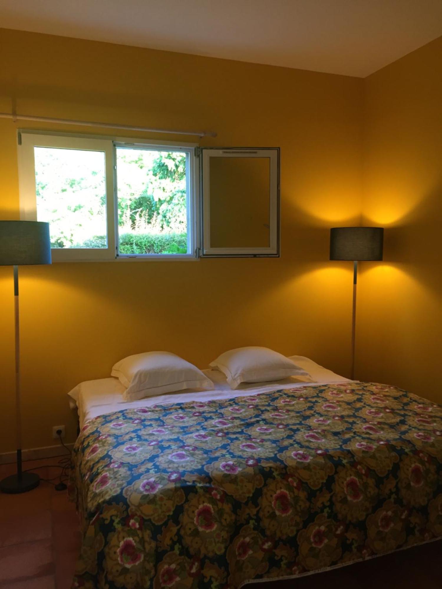 Damechouette Bed & Breakfast Pujols  ภายนอก รูปภาพ